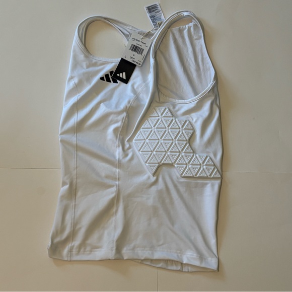 Adidas Tech-Fit Men’s Padded Tank Sleeveless top IM3593 - Picture 1 of 6